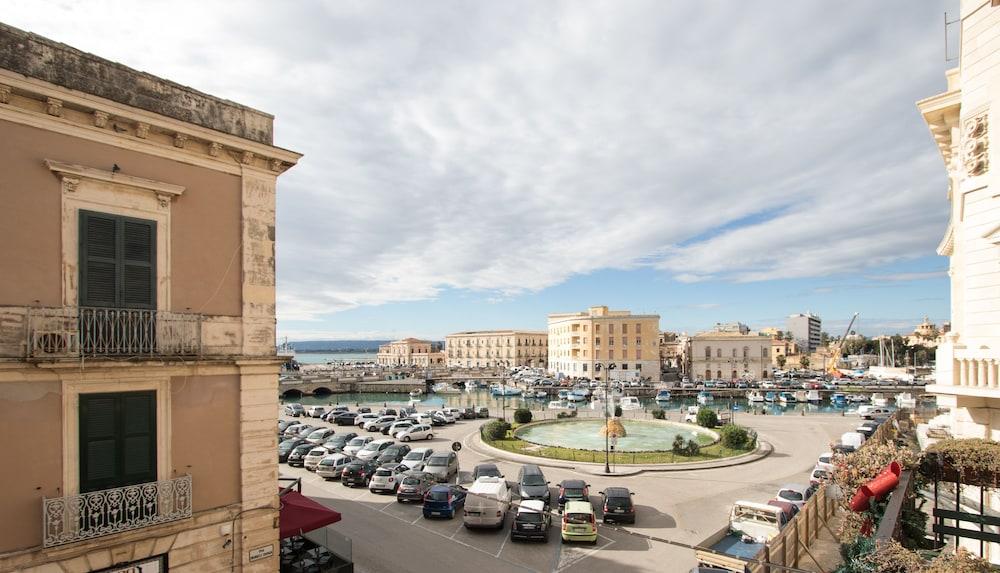 Hotel Posta Syracuse Bagian luar foto