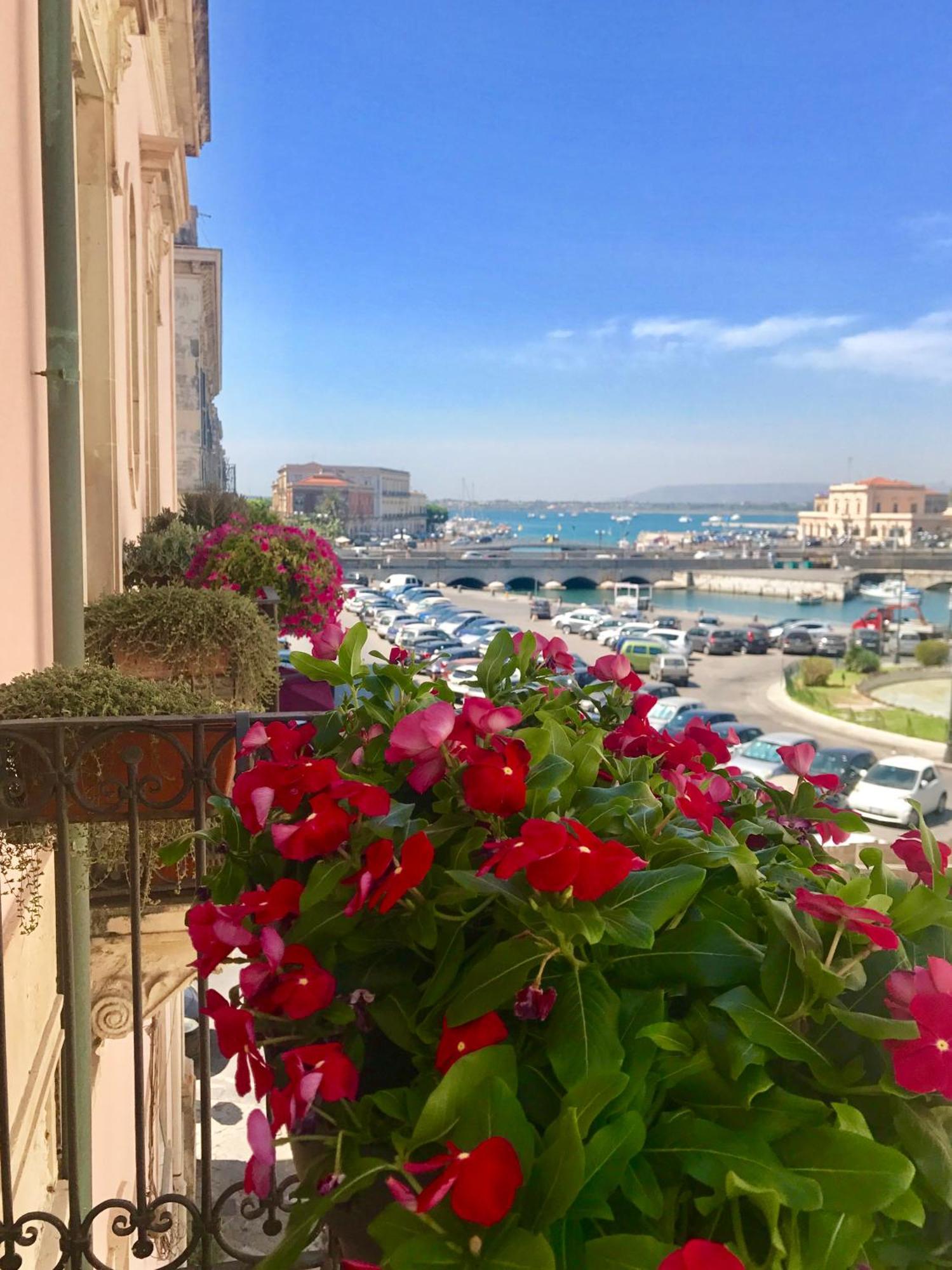 Hotel Posta Syracuse Bagian luar foto