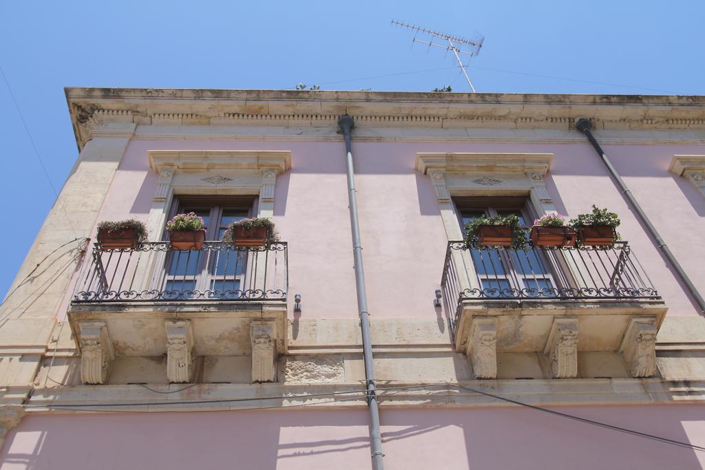 Hotel Posta Syracuse Bagian luar foto