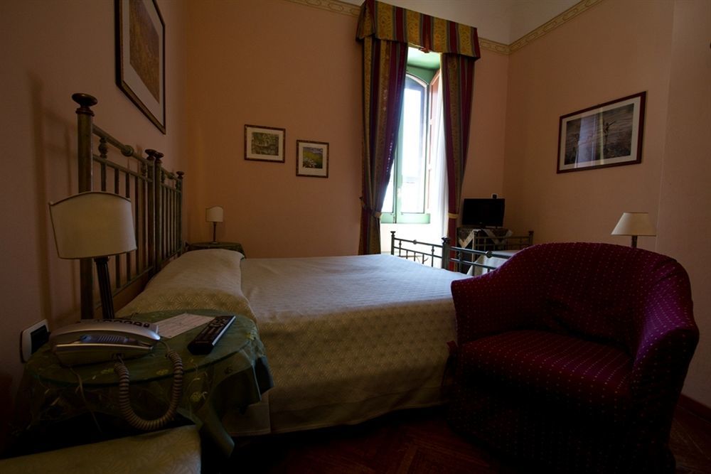 Hotel Posta Syracuse Bagian luar foto