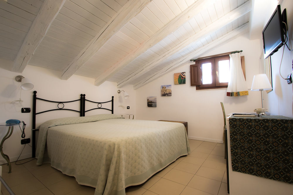 Hotel Posta Syracuse Bagian luar foto