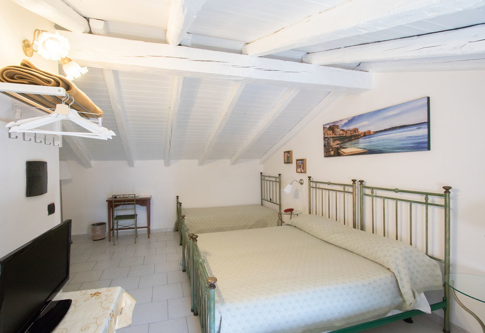 Hotel Posta Syracuse Bagian luar foto