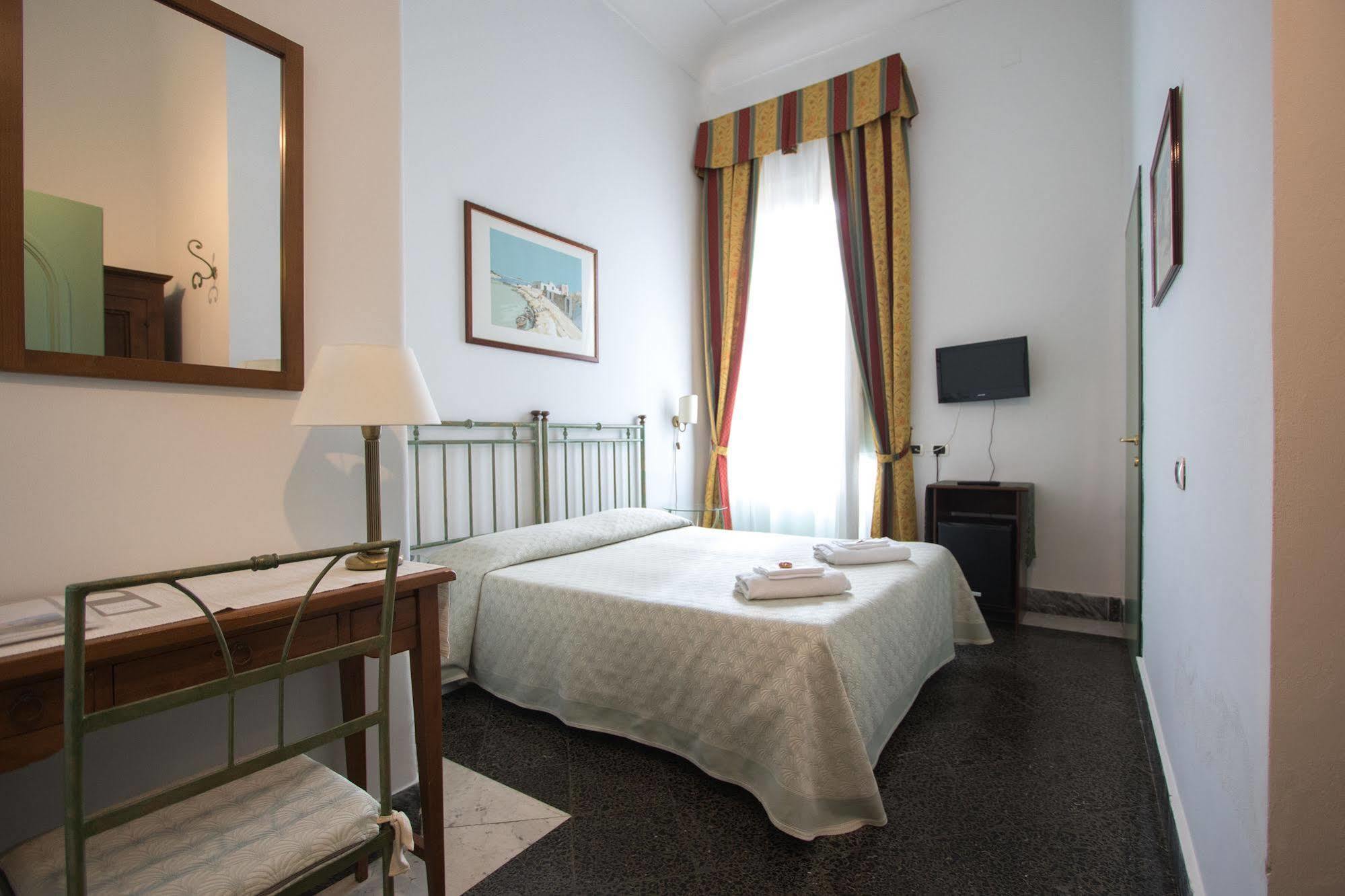 Hotel Posta Syracuse Bagian luar foto